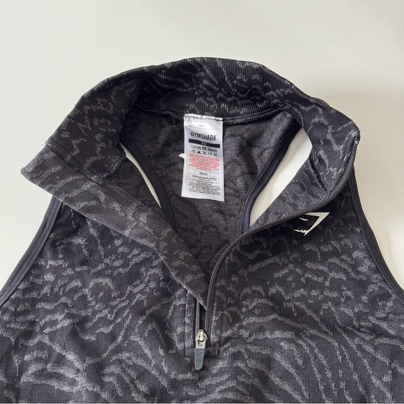 GymShark Adapt Animal Seamless Crop 1/2 Zip - Picture 2 of 8